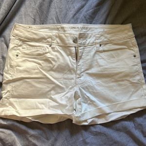 American Eagle AE Women’s Stretch Midi Shorts - Size 12 - Cream/Ivory/White